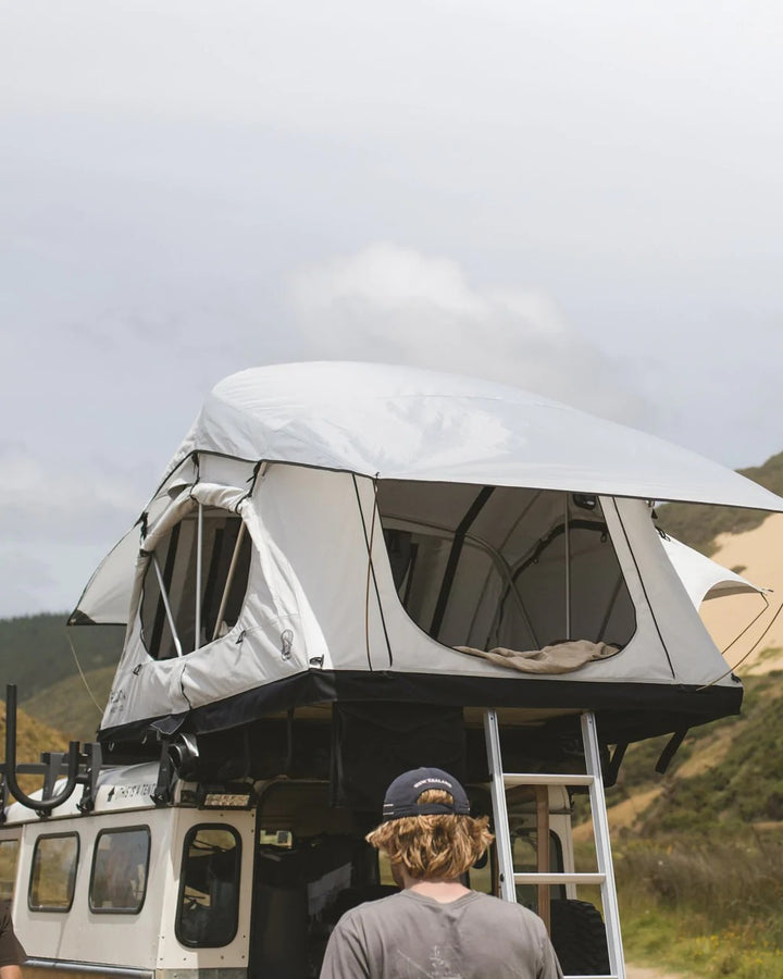 Feldon Shelter Crow's Nest - Regular - Quick Set-up Grey Soft Shell Roof Top Tent